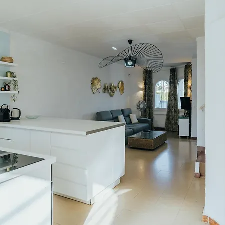 Welcs 021 Emp Caza Con Piscina Privada Βίλα