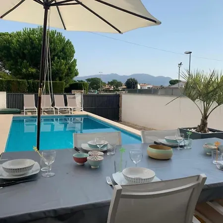 Villa Welcs 021 Emp Caza Con Piscina Privada Ampuriabrava
